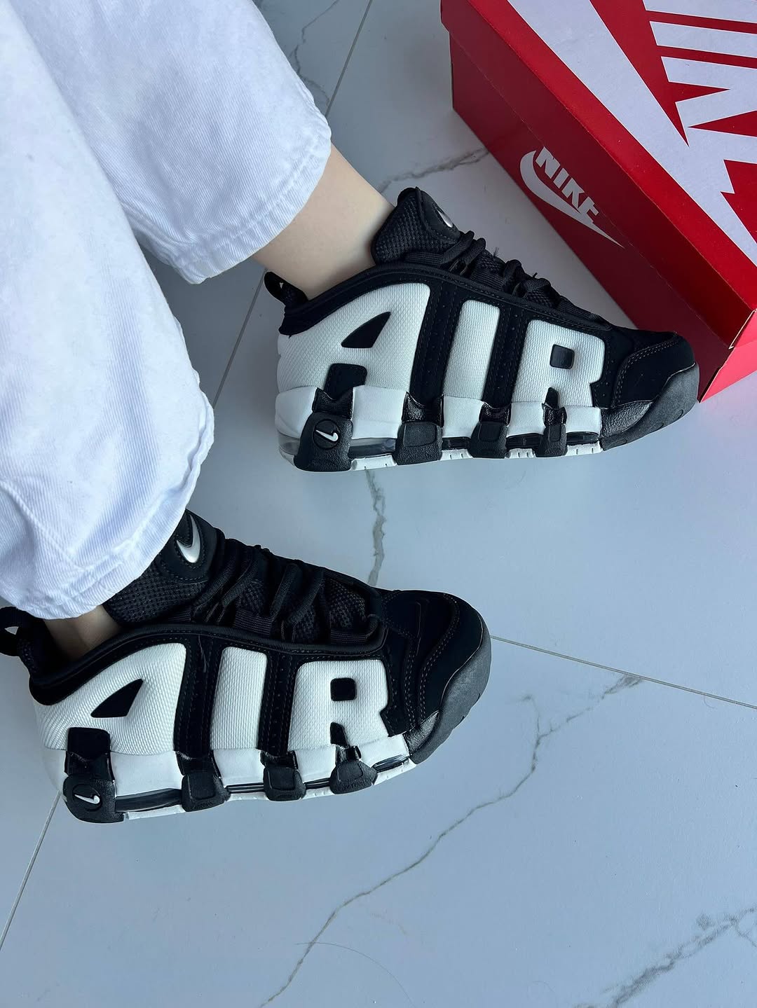 Nike air uptempo low