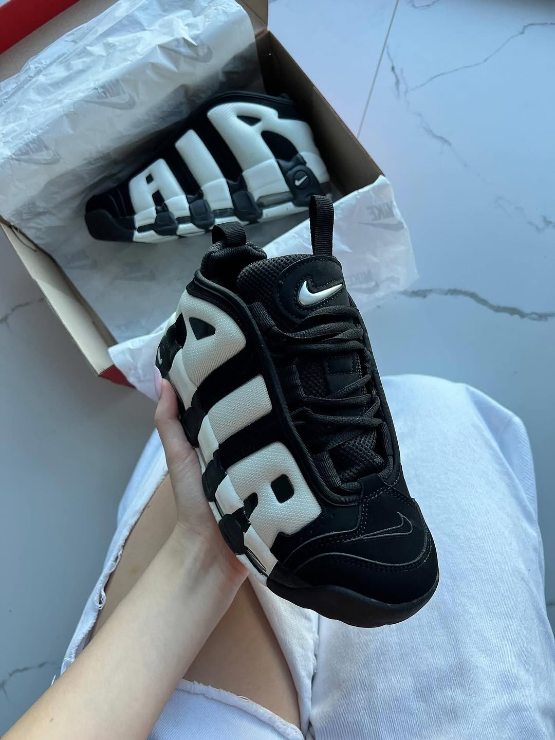 Nike air uptempo low