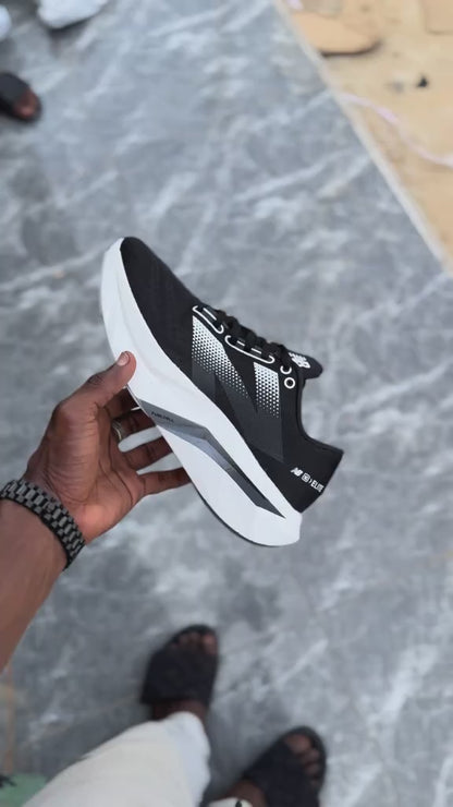 New Balance FuelCell Rebel v4